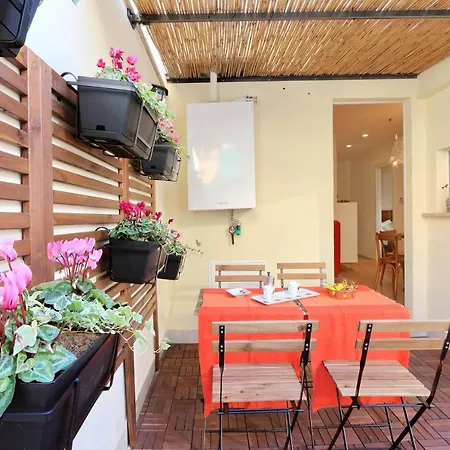 Colosseum Stylish Lägenhet *